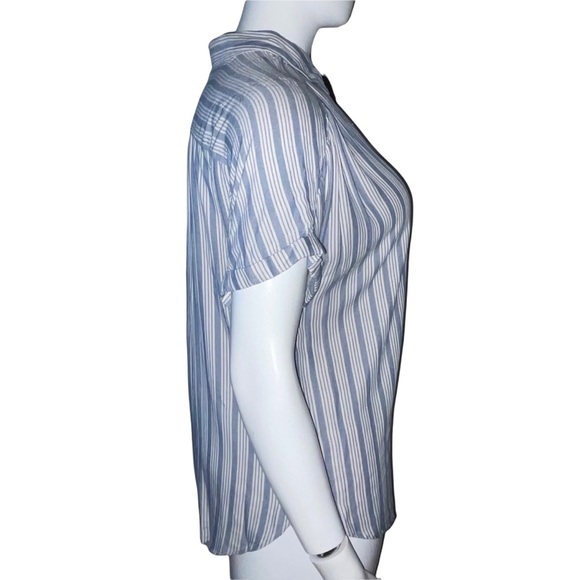 Universal Thread striped short sleeve buttoned camp shirt - Picture 6 of 9